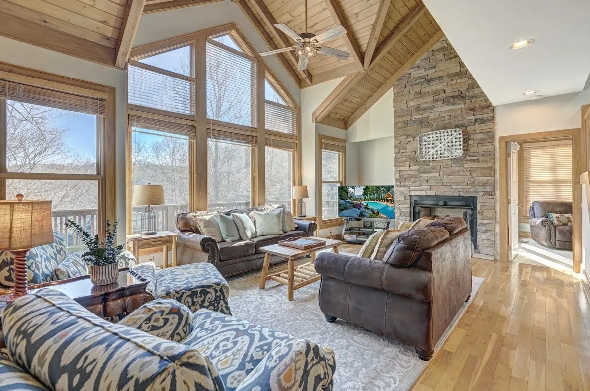 Mountain Vacation rental with hot tub