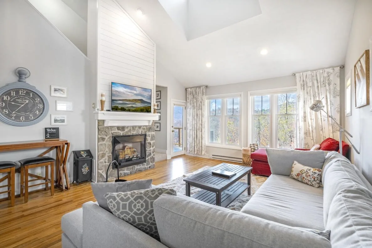 Hawks Peak Mountain Vacation Rental